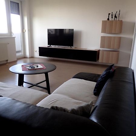 Marguerite Apartment - Parking Including Братислава Экстерьер фото